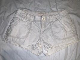 WOMENS AEROPOSTALE WHITE CORDUROY VERY SHORT SHORTS 1/2 BUTTON - $23.48