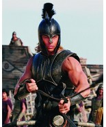 Brad Pitt beefcake muscle pose in tunic chariot race scene Troy 24x36 po... - $41.14 CAD