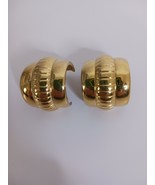 Vintage Givenchy Paris NY Gold Tone Chunky Ribbed Half Hoop Clip Earring... - $1,311.74 MXN