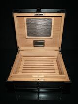 Black  "Chesterfield" Humidor - 60 / 70 Count NIB Handmade Made in USA image 2