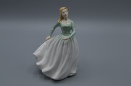 Royal Doulton Porcelain Classics From the Heart Figurine England 2001 HN4454 - £23.34 GBP