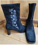 Women’s White Mountain Black Boots Size 9.5 M Lauren 4595 Side Zip w/ Em... - €36,03 EUR