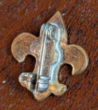 Vintage Boy Scouts Fleur De Lis & Eagle Pin Tiny Small Gold Tone Lot of 2 image 3