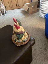 Hen With Chicks Statue On Plaque - $9.50