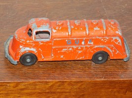 Vintage Gulf Oil Cast Metal Toy Truck - €37,89 EUR
