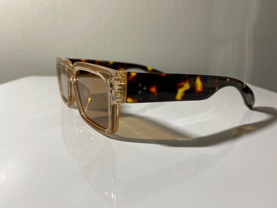 brown frame unisex sunglasses with brown lenses and tortoise shell patte... - $9.50