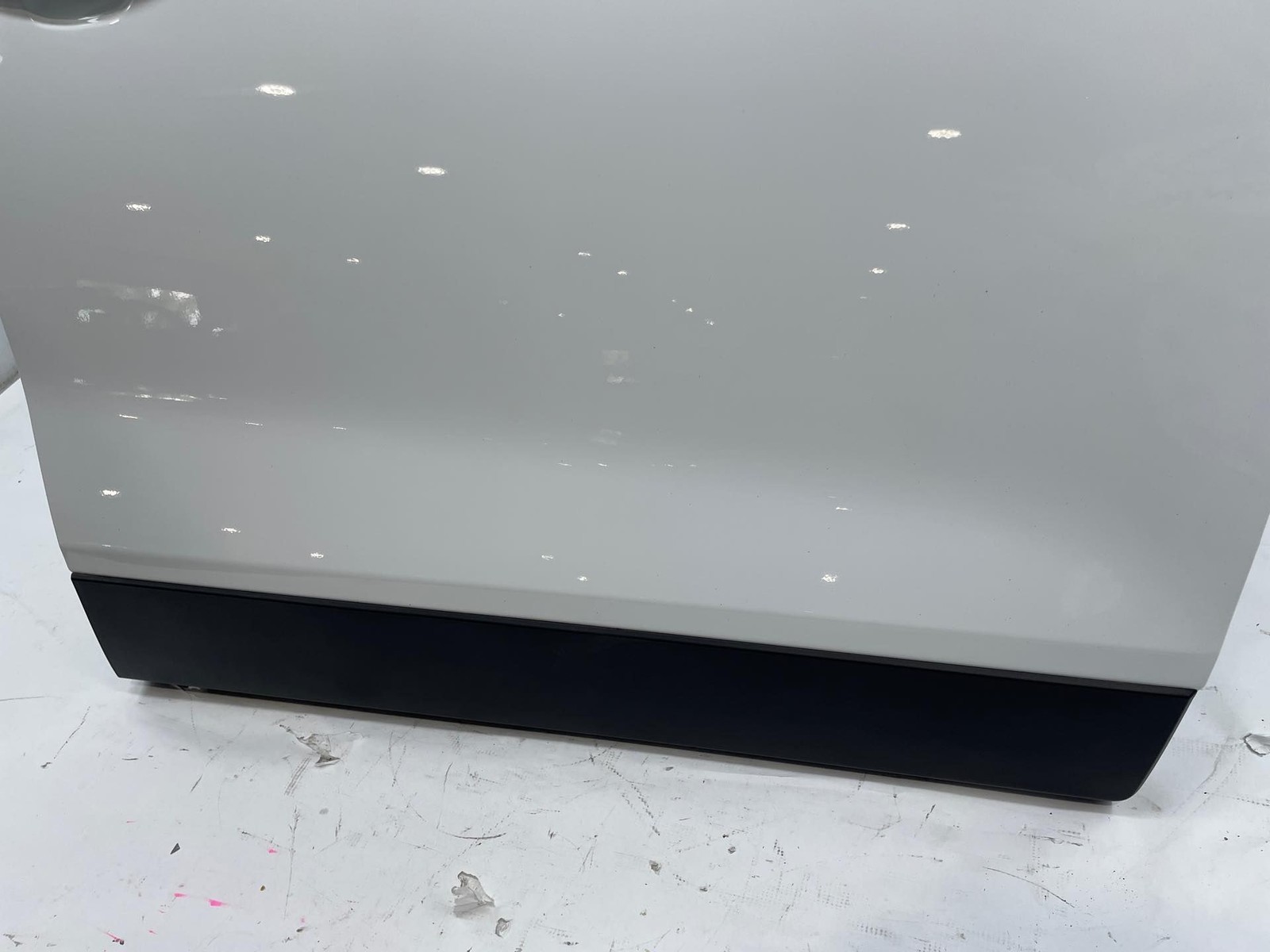 2013-2022 Chevy Trax LS RH Passenger Front Door Assembly W/ Glass & Panel White Item image 7