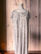 Entro Python Print Maxi Pocket Dress Size M Gray White Side Slits Stretch NEW - £16.36 GBP
