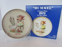 Hummel 4th Annual Plate Goose Girl 1974 Bas Relief Boxed Collector Plate - $14.80