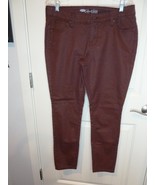 Ladies Old Navy Rock Star Skinny Jeans. Size 14 Med Rise Burgundy - $21.50 CAD