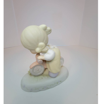 Vintage Precious Moments Figurine, 136255 Growing in Grace, Age 6 - £34.82 GBP
