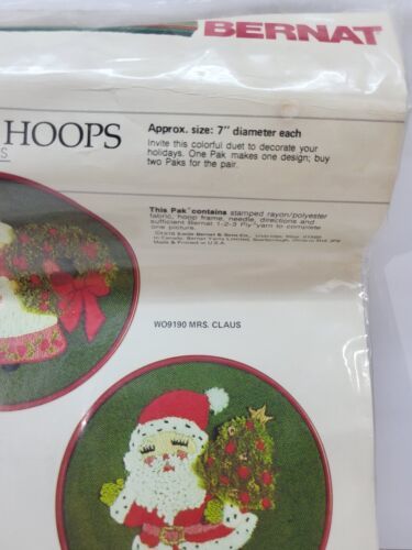 Vintage 1977 Bernat Christmas Holiday MR. & MRS CLAUS Embroidery Kit #WO9190-1 - £14.78 GBP