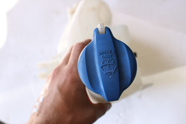 2009-14 HYUNDAI GENESIS SEDAN WINDSHIELD WASHER FLUID RESERVOIR TANK &PUMP K1813 image 8