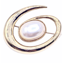 Vintage Monet Spiral Galaxy Faux Pearl Gold Tone Pin Brooch Signed - £14.02 GBP