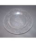 Vintage Arcoroc Tannenbaum Holly Tree Embossed Dessert Salad Plates Set ... - $21.72 CAD