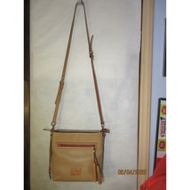 Dooney & Bourke Crossbody Bag Leather Tassels Zip Pocket Tan Beige - $1,587.78 MXN