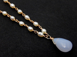 Periwinkle Chalcedony Necklace, Pearl Necklace, Wire Wrapped, Gold Rosary Neckla - £35.39 GBP