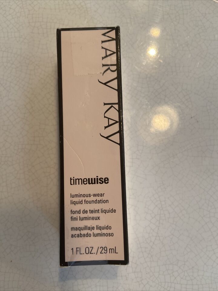 Mary Kay Timewise Luminous Wear Liquid Foundation Ivory 4 - $26.18