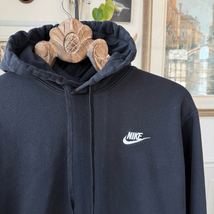 Nike Women’s Essential Pullover Hoodie Black M - $22.50
