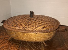 Vintage Rattan Wicker Turtle Basket With Lid 17&quot; x 11&quot; - £39.18 GBP