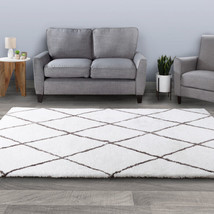 Lavish Home 62-X5377-IG 5 ft. 3 in. x 7 ft. 7 in. Shag Area Plush Rug, Ivory - £128.42 GBP
