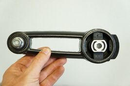 2003-2006 porsche cayenne 4.5l upper engine mount bracket 7L5199331 OEM - €85,49 EUR