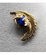 VTG Gold Tone Feather Leaf Brooch w/ Cobalt Blue Cabochon - $279.18 MXN