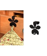 Over-The-Cabinet Flower Single Hook, Black, 2 Pack - £7.87 GBP