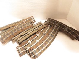 AMERICAN FLYER POST-WAR TRAINS- FOURTEEN CURVES W/DRIED ROADBED- B2R - $18.05