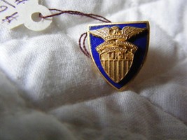 Vintage American Defense Prepardedness Association Pin     b - $367.38 MXN