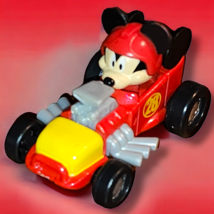 Mattel 2016 Mickey Mouse Hot Rod Diecast Toy Car Roadster Racers Disney - $54.24 MXN