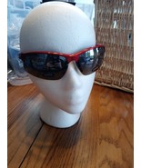 Red Sunglasses - $581.94 MXN