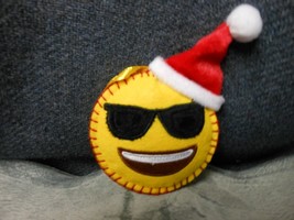 Emojicon &quot;Smiling Cool Emoji Wearing Sunglasses &amp; Santa Hat&quot; NEW Cloth O... - $183.60 MXN