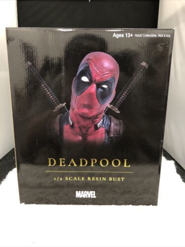 Diamond Select Marvel DEADPOOL Legends in 3D 1/2 Scale Bust Statue 0356/1000 NEW - $349.99