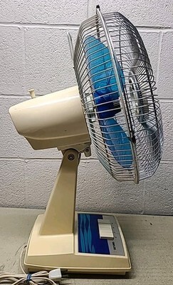 Vintage Tatung LA-12 Oscillating 3 Speed Translucent Blue Blade Fan Works Great Item image 5