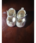 Kola Baby&#39;s Size 1 White Flower Baby Shoes-Brand New-SHIPS N 24 HOURS - £23.13 GBP