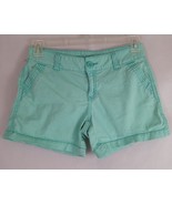 Maurices Women&#39;s Green Booty Shorts Size 5/6 Inseam 4&quot; - $316.61 MXN