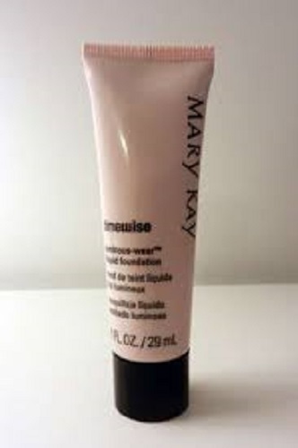 Primary image for Mary Kay Ivory 5 Timewise Luminous Wear Foundation 1 fl oz NEW, most in the box