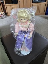 Avon fine collectibles. Storytime Doll Collectible. &quot;LITTLE BO PEEP&quot; - £11.03 GBP