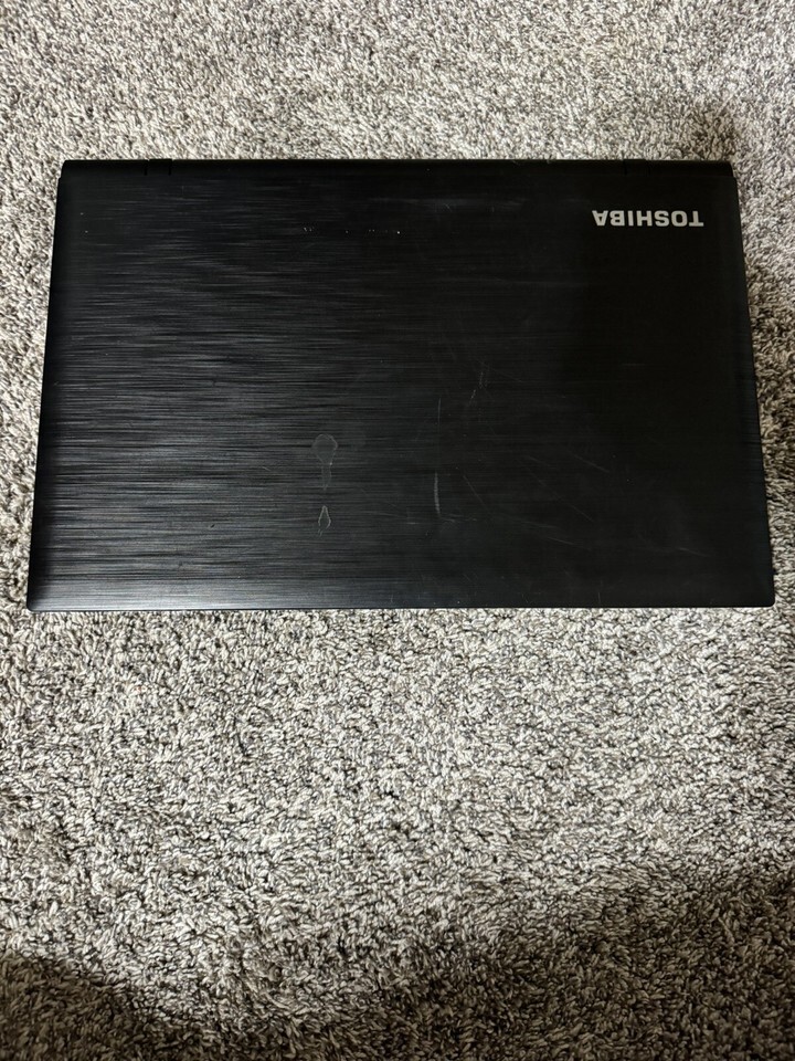 Toshiba Satellite c75-c7130 Laptop i3 5005u 2ghz 17.3 No Ram/HD/Charger ... - $40.50