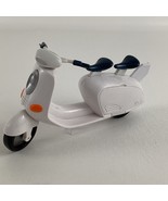 Bratz Lil Mini Vespa 2 Seater Doll Vehicle Scooter White Moped Vintage 2... - €12,93 EUR