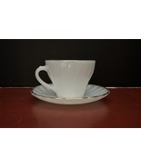 Golden Shell By Anchor Hocking 5 Teacup &amp; 6 Saucer Set - $27.15 CAD