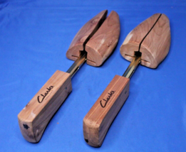 Clarks Wooden Cedar Shoe Stretch Shapers Self Adjusting Shoe Form Size Medium - £9.58 GBP