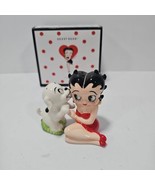 Betty Boop &amp;  Pudgy Kiss Ceramic Magnetic Salt &amp; Pepper Shakers Set, 2009 - £18.45 GBP