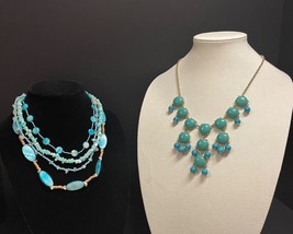 2 Blue Bead Vintage Necklaces Multi Strand Gold Tone Bib - $285.10 MXN
