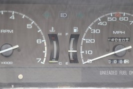 1989 Isuzu 2.6L TF Pickup Speedometer Instrument Gauge Cluster w/ Tach Oil Batt image 5
