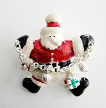 Vintage Santa Claus Christmas Brooch Pin Enamel Metal Collectible - $372.19 MXN
