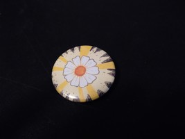 Small 1&quot; Sunflower Button with pin back - £8.55 GBP
