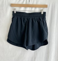 EUC Lululemon Women’s Track That Mid-Rise Lined Short 5&quot; True Navy Size 6 - £26.32 GBP