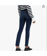 Levi&#39;s Worn once  Mid Rise Skinny  blue Jeans Women size 8 - £30.85 GBP